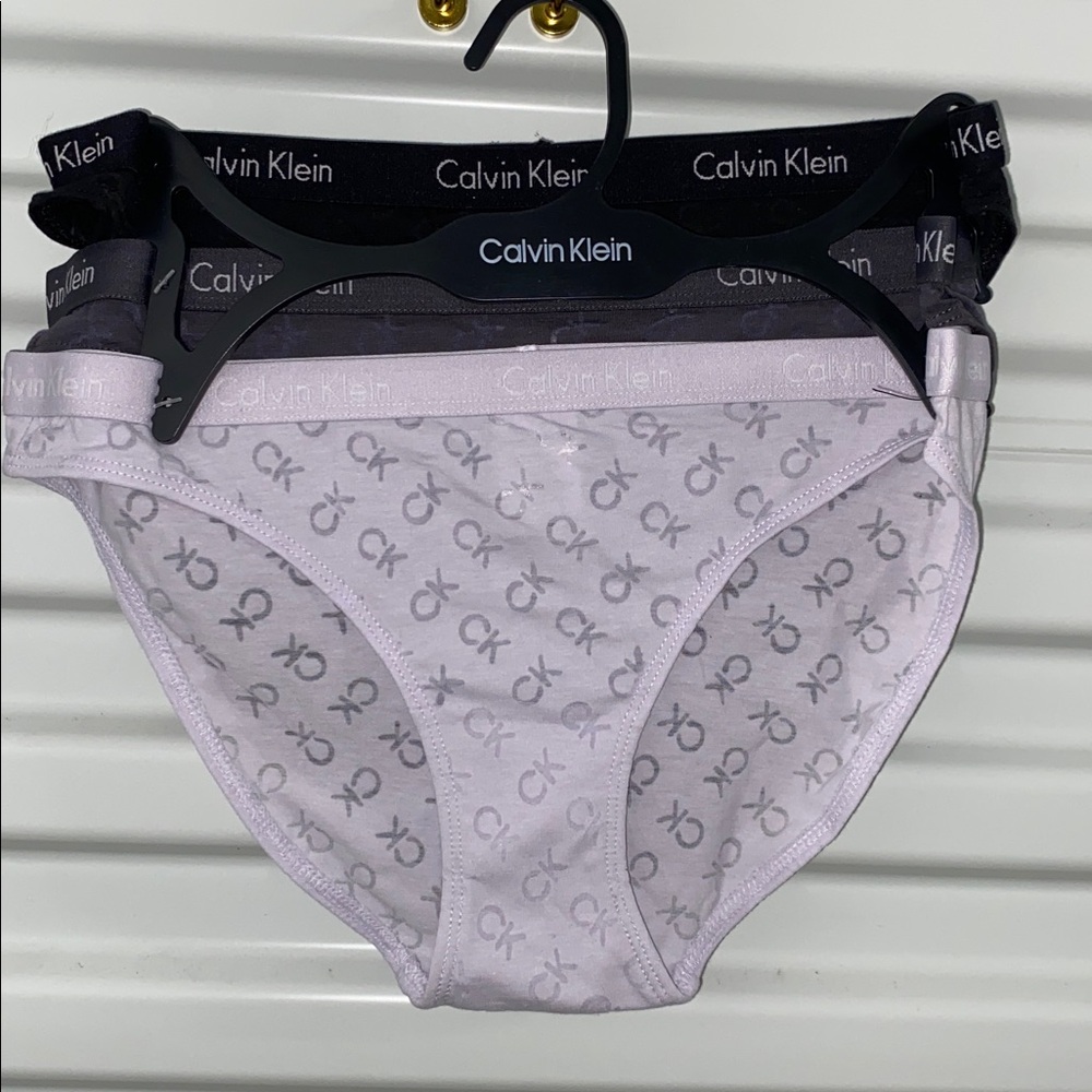 CALVIN KLEIN UNDERWEAR SIZE S - Picture 2 of 3